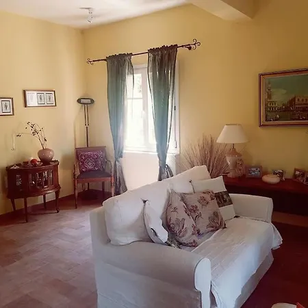 Dom wakacyjny Spacious House Close To And Corfu Town Gastouri (Corfu)
